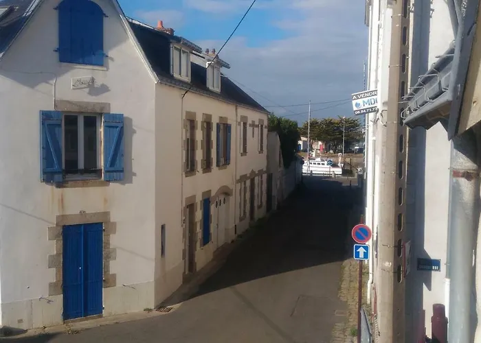 Rue Haute Des Bains * 勒克鲁西克