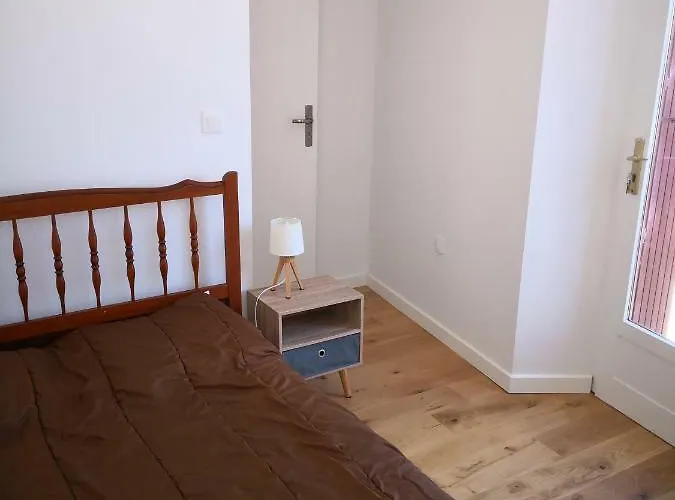 Rue Haute Des Bains *