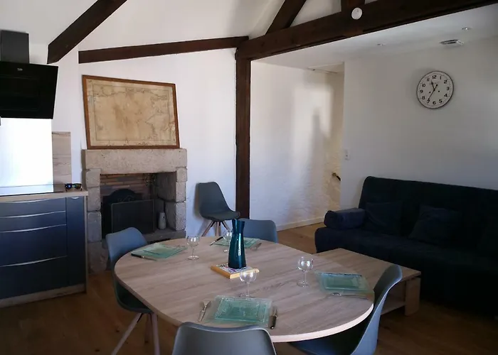 Rue Haute Des Bains 勒克鲁西克